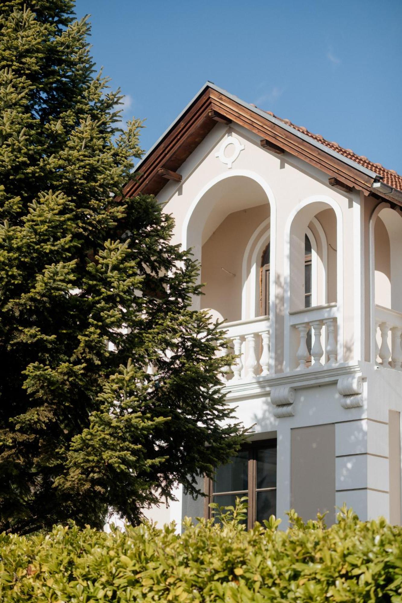 Emerald Suites Florina Esterno foto